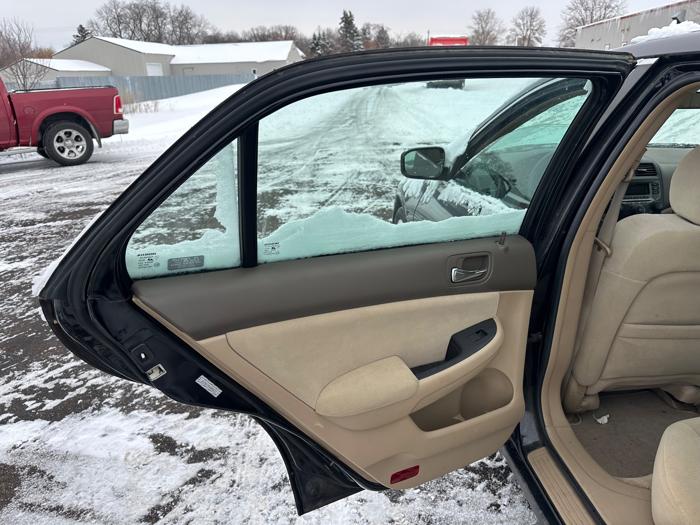 2006 honda accord lx-v-6-sedan-at with 162488 miles for sale near elk-river, minnesota 256352891c9b44e9821d33bea754c838.jpeg