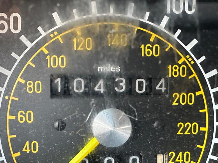 1983 mercedes-benz 380 sl with 104304 miles for sale near elk-river, minnesota 2583906634224841a7432c73b49b97bf.jpeg