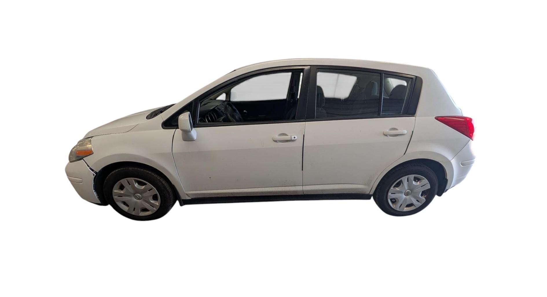 2012 nissan versa 1.8-sl-hatchback with 235732 miles for sale near elk-river, minnesota 25a1035f3006480981447fdf56c05a69.jpg
