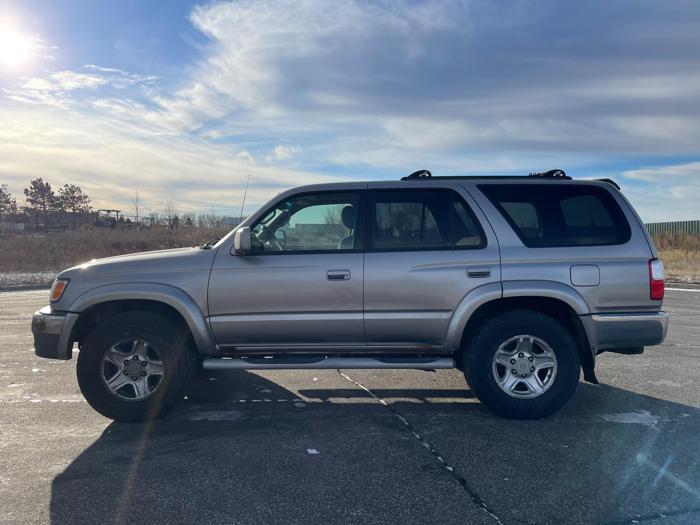 2002 toyota 4-runner sr5 with 211487 miles for sale near elk-river, minnesota 25a67b5f1d034627b6b0a63e51edf2ad.jpg