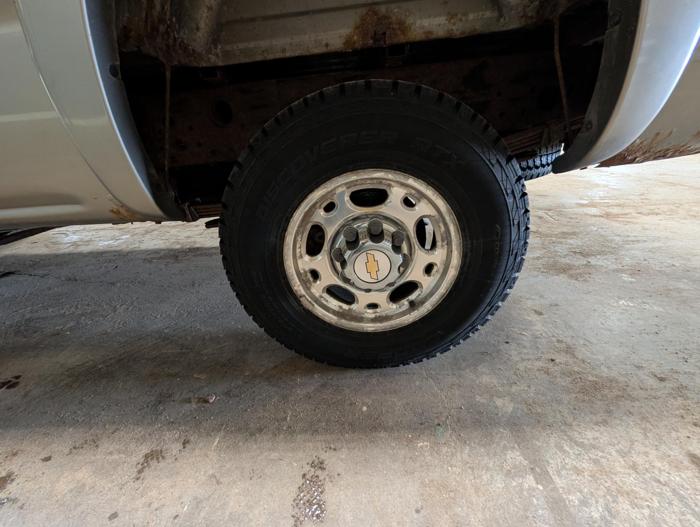 2003 chevrolet silverado-2500hd 4wd with 83846 miles for sale near elk-river, minnesota 25c17ff3e97b48d4aa2c806ab8fd7fc1.jpg