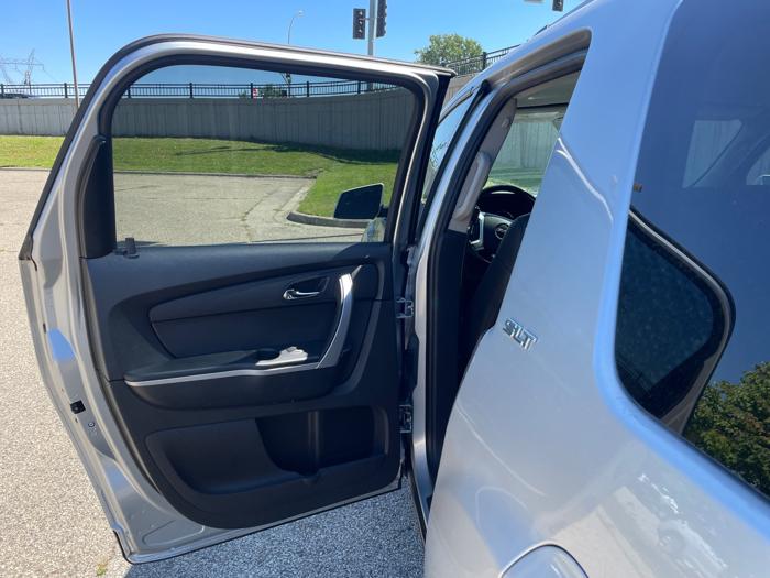 2012 gmc acadia with 171282 miles for sale near burnsville, minnesota 25c39faec16e45b9883c82986a41195b.jpeg
