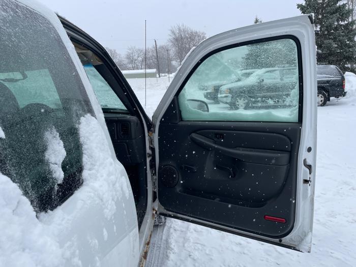 2003 chevrolet silverado-1500 ext.-cab-short-bed-2wd with 220326 miles for sale near fridley, minnesota 25cf2f3f91c5415393ea125fa2c05356.jpeg
