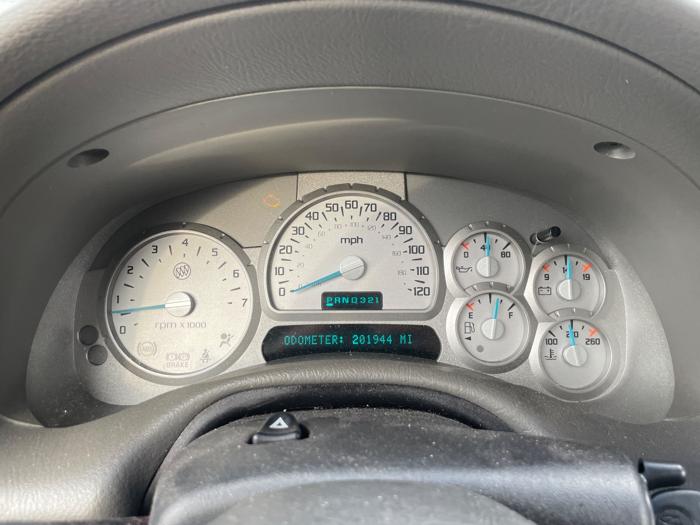 2004 buick rainier cxl-plus-awd with 201945 miles for sale near elk-river, minnesota 25dc0c9d03284fb5a27298cf344b857b.jpeg