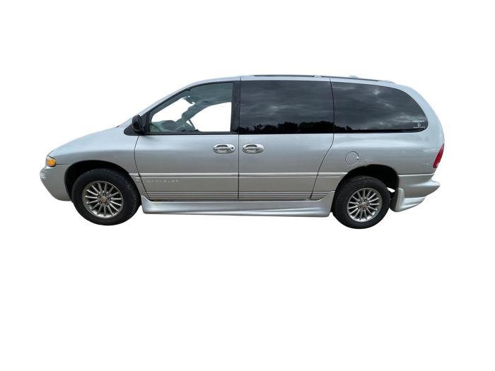 2000 chrysler town-&-country limited with 89273 miles for sale near elk-river, minnesota 25dc22fe983e44d699174f15bdd811e7.jpg