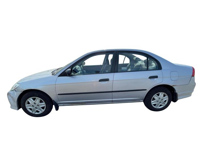 2005 honda civic vp-sedan-at-w--front-side-airbags with 153473 miles for sale near elk-river, minnesota 25e7a96c95e5466281e724bffc8480f4.jpg