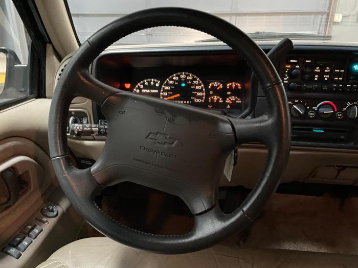 1997 chevrolet suburban with 191626 miles for sale near elk-river, minnesota 25f91b49cd864a18a1856bac03a47a69.jpg