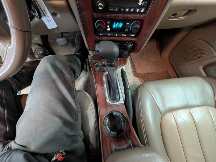 2004 gmc envoy sle-4wd with 196701 miles for sale near elk-river, minnesota 262582138af64b8fafbfca2a5ed83624.jpg