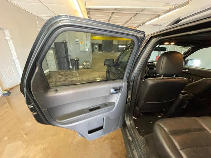 2009 ford escape limited-fwd-v6 with 195306 miles for sale near elk-river, minnesota 2657f89aac5b4e9396c55585e052c706.jpeg