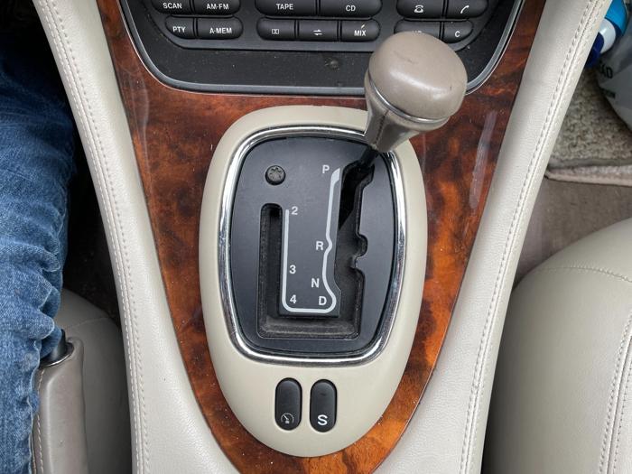 1998 jaguar xj-sedan xj8 with 122279 miles for sale near elk-river, minnesota 266bbffde4654b458de7aef47c314038.jpg