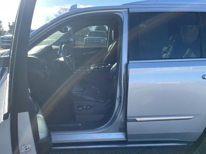 2015 cadillac escalade premium-4wd with 176275 miles for sale near hastings, minnesota 2673c72e6b63448aaa0b7e5b57ae5576.jpeg