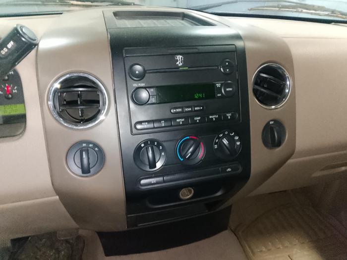 2006 ford f-150 lariat-supercab-5.5-ft-4wd with 220132 miles for sale near elk-river, minnesota 26a232de583c407e97473b9f52a2ec67.jpg