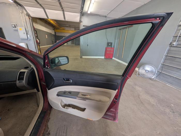 2005 toyota prius 4-door-liftback with 272841 miles for sale near elk-river, minnesota 26aa67d65be841e0adbe4df3b7f6a0ef.jpg
