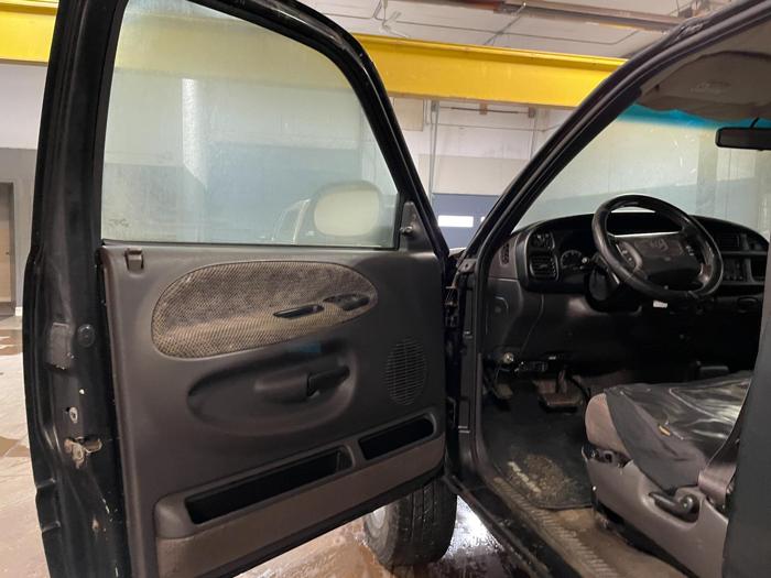 1999 dodge ram 2500 with 141792 miles for sale near elk-river, minnesota 26c94d4a975448d08549bce000ee0667.jpg