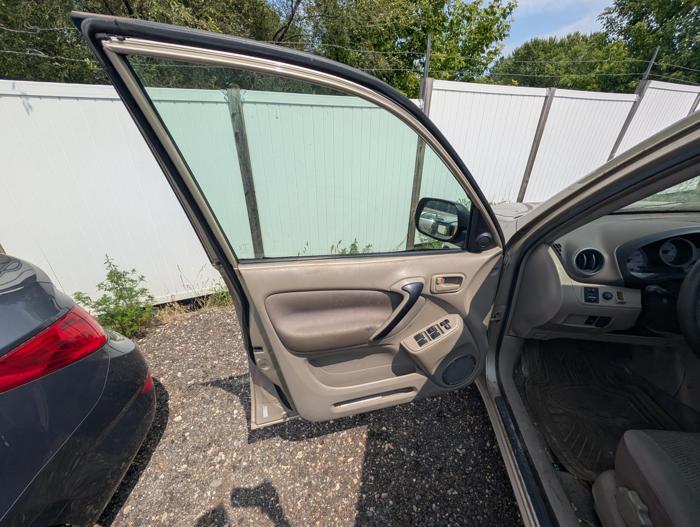 2004 toyota rav4 4wd with 233625 miles for sale near elk-river, minnesota 2733030e31e44cbd9a70b2a16319bb2e.jpg