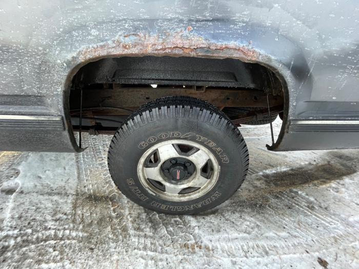 1991 gmc sierra-c-k-1500 reg.-cab-8-ft.-bed-2wd with 176147 miles for sale near elk-river, minnesota 27484fc2ac5949ff97f8d6d253c74817.jpeg