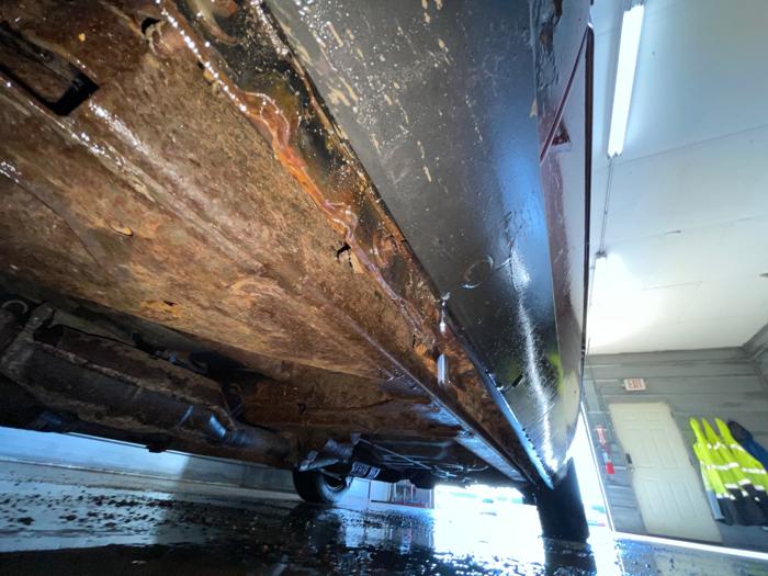 2004 mercury grand-marquis ls-premium with 242355 miles for sale near elk-river, minnesota 2786930266d74941a5b0aa818c231222.jpeg