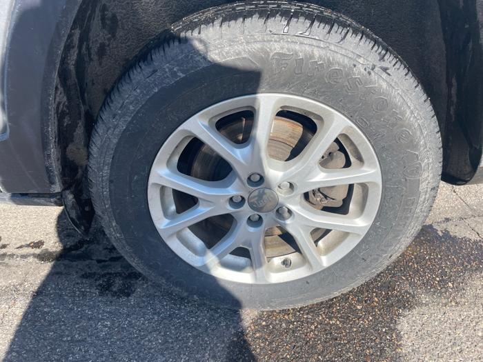 2016 jeep cherokee latitude-4wd with 204960 miles for sale near st.-cloud, minnesota 27a34f1c26124563a4b584655e208196.jpeg