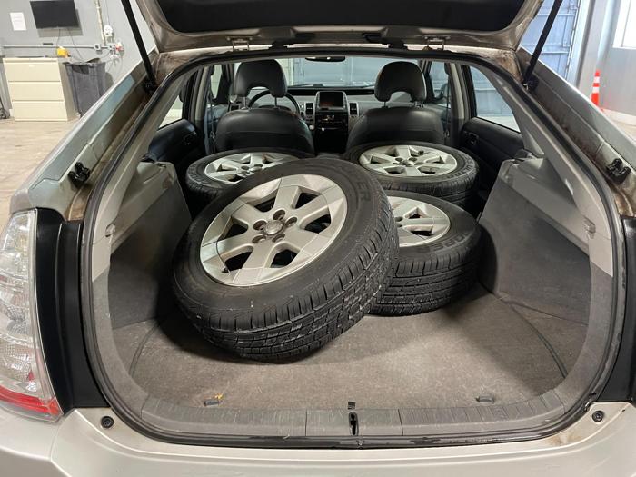 2008 toyota prius base with 185624 miles for sale near elk-river, minnesota 27b5df7833594b51a69d708ce50ec85f.jpg
