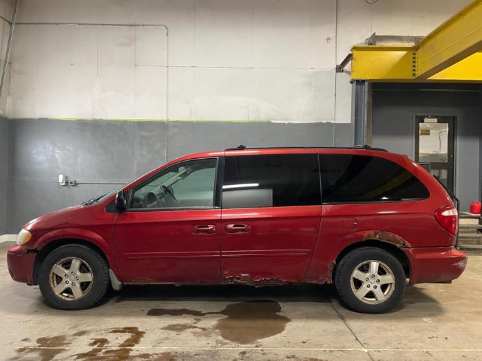 2006 dodge caravan-grand-caravan sxt with 338147 miles for sale near elk-river, minnesota 27c43e158d034d4f9f28214ffd635462.jpg