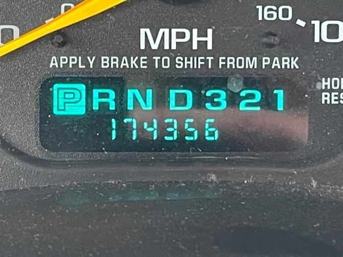 2001 chevrolet tahoe 4wd with 174356 miles for sale near fridley, minnesota 27e2b3824bfd409a872f5609727f6c34.jpeg