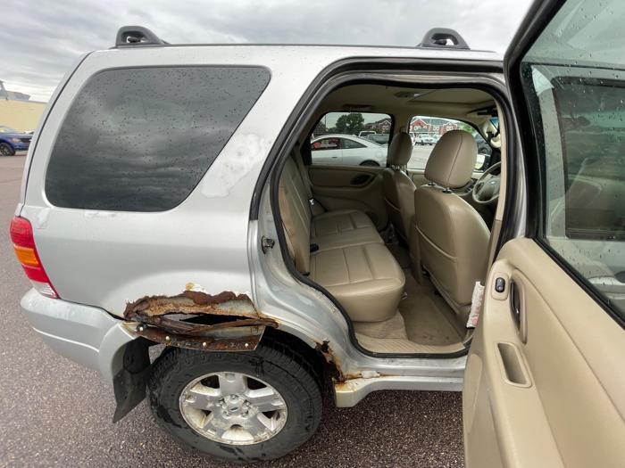 2006 ford escape limited-4wd with 213037 miles for sale near redwood-falls, minnesota 27f23490841a400aaebd1dab821b1222.jpeg