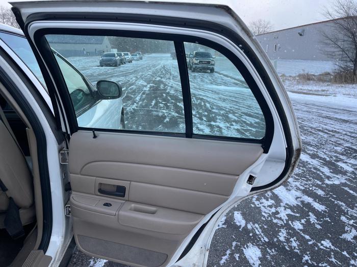 2003 ford crown-victoria lx with 153800 miles for sale near elk-river, minnesota 28026cabd6e64c7ea3445bc6d99d8301.jpg