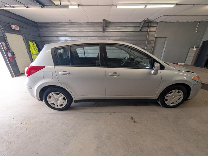 2011 nissan versa 1.8-sl-hatchback with 202864 miles for sale near elk-river, minnesota 280d49d6ed0149a8b0c0d73f30e60389.jpg