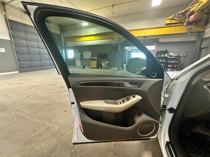 2010 audi q5 3.2-quattro-premium with 199988 miles for sale near elk-river, minnesota 28198f3711b342a397c570e30eeae905.jpg