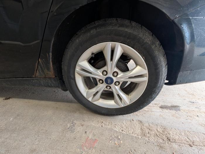 2013 ford focus se-sedan with 218887 miles for sale near elk-river, minnesota 2850a1f0b28b4f378ed4788f6ab033c6.jpg