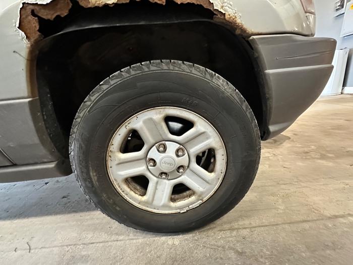 2003 jeep grand-cherokee laredo-4wd with 200465 miles for sale near elk-river, minnesota 285be45a4cf246288ec89fb27d3020de.jpeg