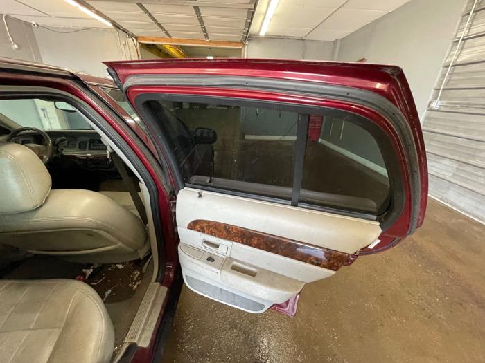 2004 mercury grand-marquis ls-premium with 242355 miles for sale near elk-river, minnesota 28c1ed04ef154a06b73eebb40e818e7e.jpeg