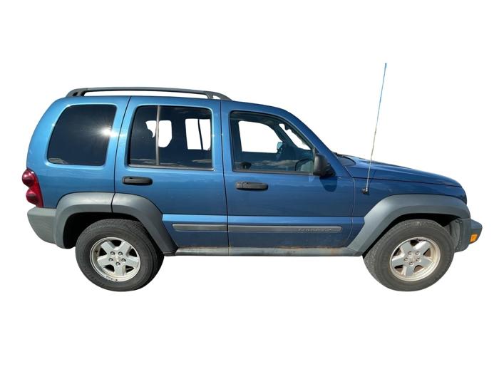 2006 jeep liberty sport-4wd with 171846 miles for sale near elk-river, minnesota 28e131d6733e4340aa2af443245c1089.jpg