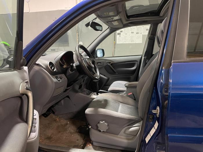 2003 Toyota Rav4
