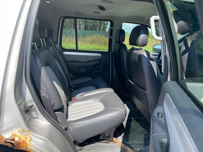 2004 mercury mountaineer convenience-4.6l-awd with 144653 miles for sale near elk-river, minnesota 28f1a8a98f3a4bc685dcdf0ef0f81a7b.jpeg