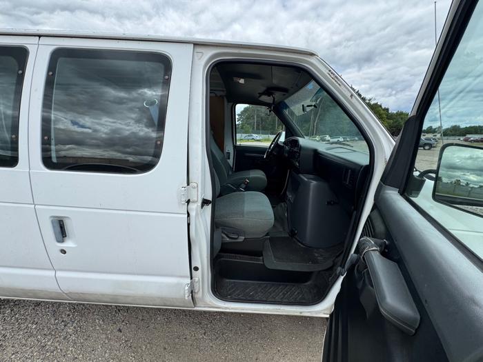 1994 ford econoline e150 with 205111 miles for sale near elk-river, minnesota 2904b4efc08b4ba48817cd46893f673a.jpeg