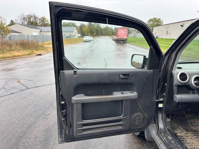 2004 honda element ex-4wd-at-w--front-side-airbags with 275162 miles for sale near elk-river, minnesota 29a8d3b81dfa49b6b46293946ba2d61e.jpg