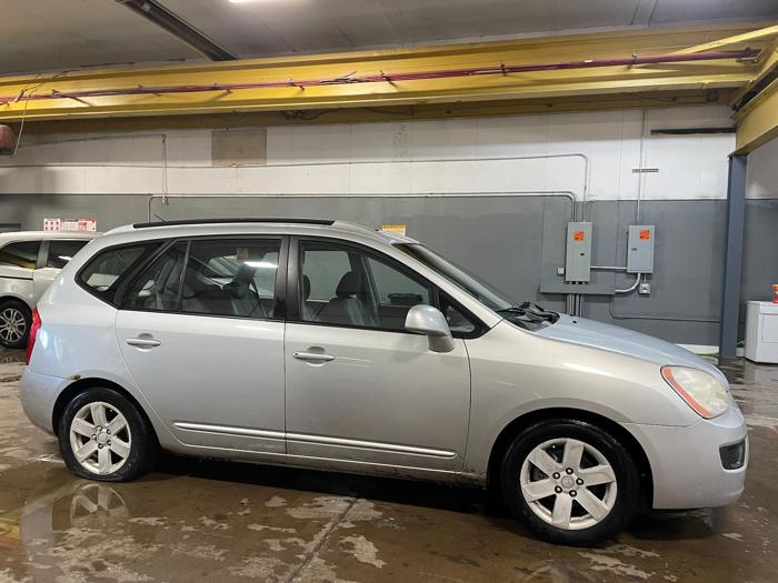 2007 kia rondo lx with 200939 miles for sale near elk-river, minnesota 29cc8581d9c94344a05c060b8b39f19d.jpg