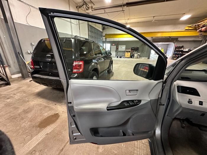 2012 toyota sienna le-fwd-8-passenger-v6 with 212328 miles for sale near elk-river, minnesota 29f8ac2b4ece4e0eae59a8a97d97bb99.jpeg