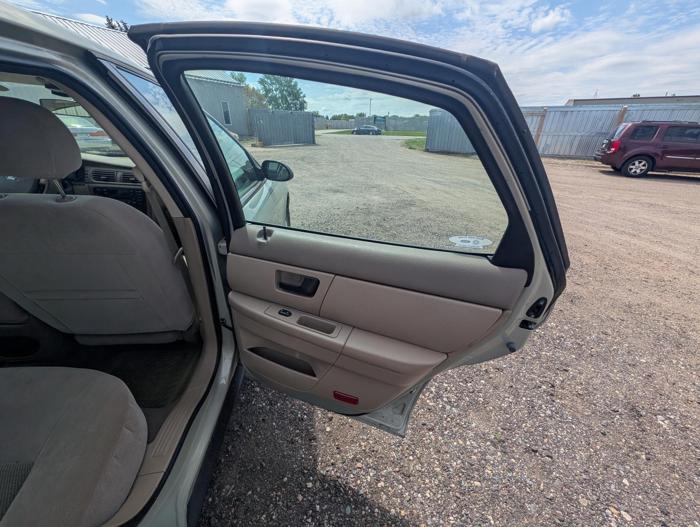 2005 ford taurus se with 78590 miles for sale near elk-river, minnesota 2a187f2d8158438286db1e2154fdb03d.jpg