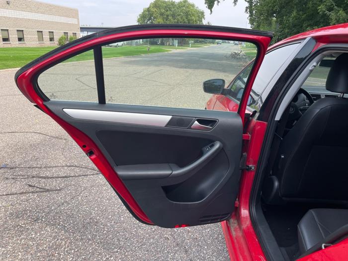 2013 volkswagen jetta se with 112084 miles for sale near burnsville, minnesota 2a9161580bb24cb0bcb04360aea0da8a.jpeg