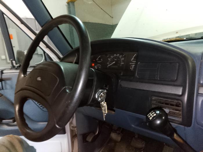 1993 ford f-150 s-reg.-cab-short-bed-2wd with 183885 miles for sale near elk-river, minnesota 2acfece7b31443828f114208f2b771b7.jpg