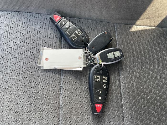 2009 chrysler town-&-country touring with 240699 miles for sale near clearwater, minnesota 2b17db16aae54e07af69d80b075669d5.jpeg