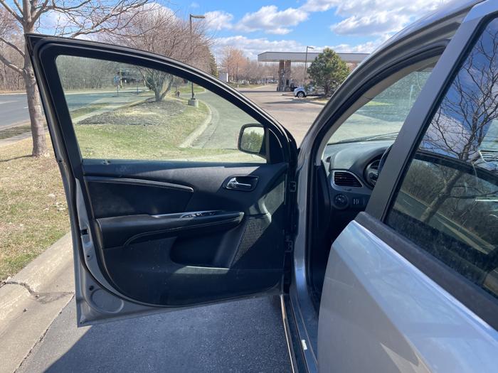 2015 dodge journey crossroad-awd with 176886 miles for sale near burnsville, minnesota 2b22c4d9bab84ee0b9d14f9e5be30bde.jpeg