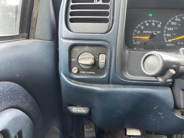 1998 chevrolet c-k-1500 k1500-4wd with 238024 miles for sale near alexandria, minnesota 2b2a97c90d63458986b2e1d90d7ba119.jpeg