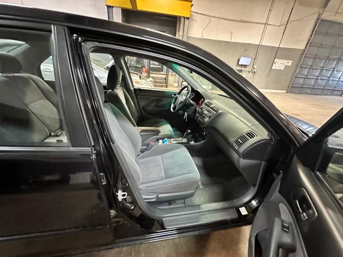 2004 honda civic ex-sedan-at with 216569 miles for sale near elk-river, minnesota 2b2efb9315b04d9fb79768a3f5a8b05f.jpeg