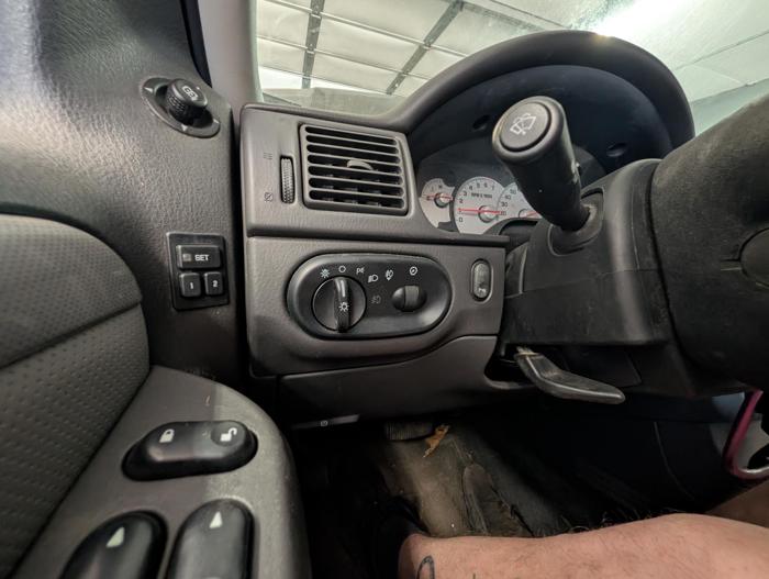 2004 mercury mountaineer convenience-4.0l-awd with 72086 miles for sale near elk-river, minnesota 2b33611828104d9d9e72879c8cd9f039.jpg