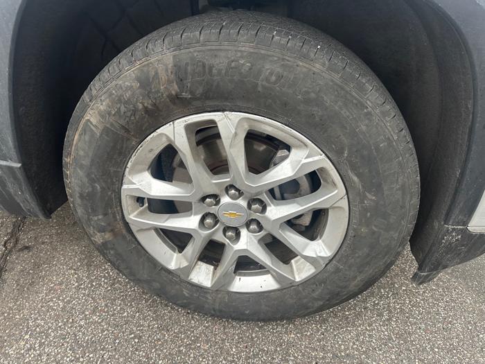 2019 chevrolet traverse lt-cloth-fwd with 140494 miles for sale near elk-river, minnesota 2b39778d390e4833b645e8474736a7ee.jpeg