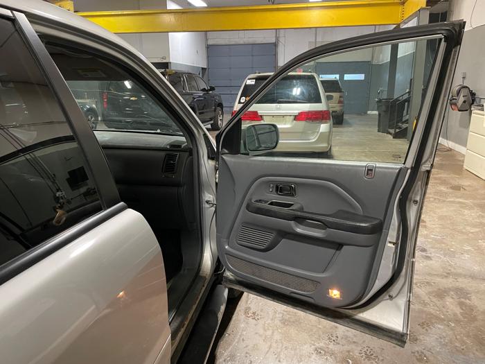 2005 honda pilot ex-l with 286177 miles for sale near elk-river, minnesota 2b71bed68073406eb16cc500fa1548ca.jpeg