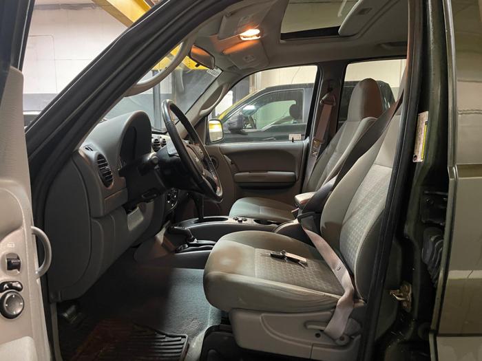 2007 jeep liberty sport with 126305 miles for sale near elk-river, minnesota 2bdab23cf827478b8a46808233f198a0.jpg
